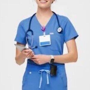 FIGS Women's Capri Blue Catarina™ - One-Pocket Scrub Top - S / Capri Blue